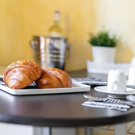 Private In A With Private Bathroom N3 Rom