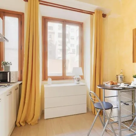 Private In A With Private Bathroom N3