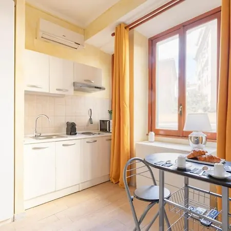 Private In A With Private Bathroom N3